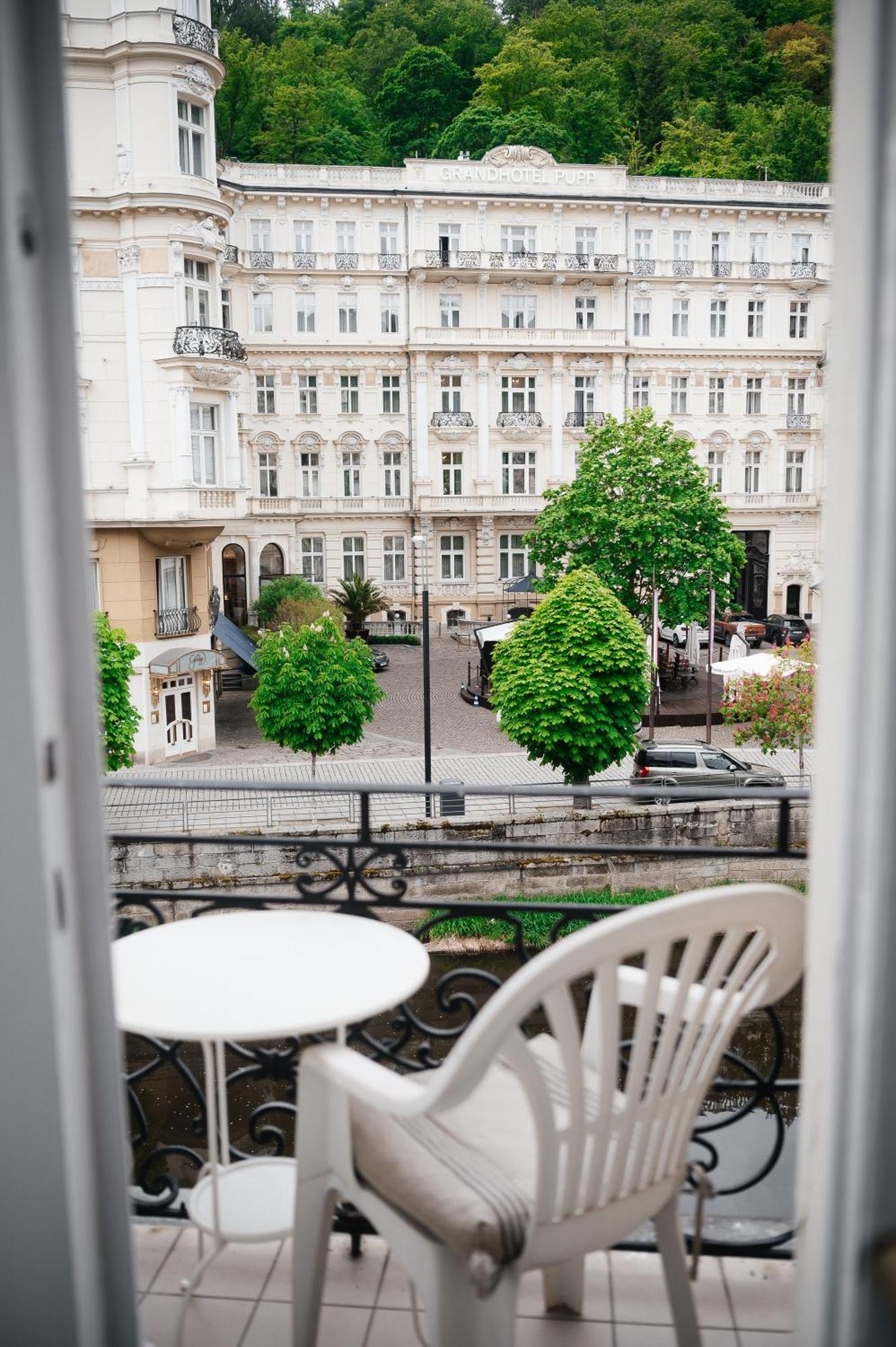 Alisa Hotel Karlovy Vary Exterior photo