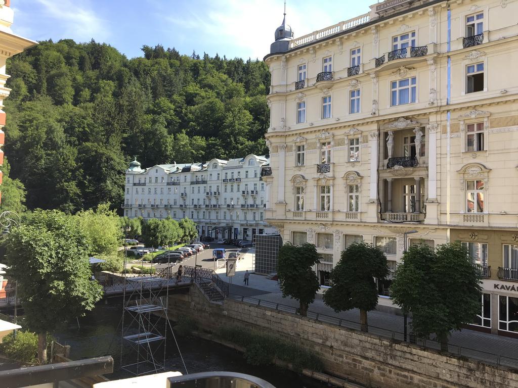 Alisa Hotel Karlovy Vary Exterior photo